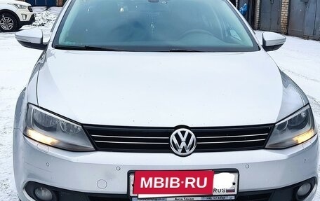 Volkswagen Jetta VI, 2012 год, 1 050 000 рублей, 5 фотография