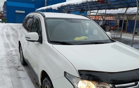 Mitsubishi Outlander III рестайлинг 3, 2012 год, 1 400 000 рублей, 9 фотография