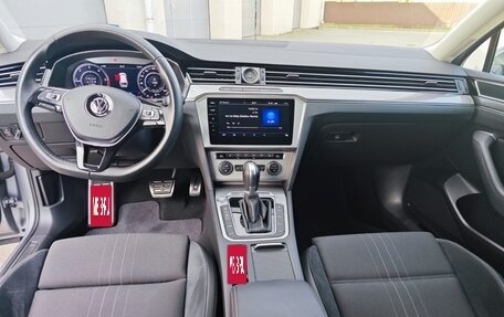 Volkswagen Passat B8 рестайлинг, 2019 год, 3 250 000 рублей, 8 фотография