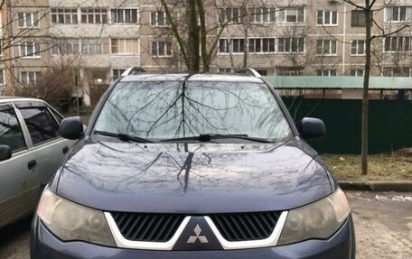 Mitsubishi Outlander III рестайлинг 3, 2007 год, 990 000 рублей, 3 фотография