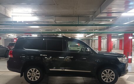 Toyota Land Cruiser 200, 2015 год, 6 450 000 рублей, 3 фотография