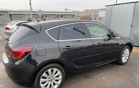 Opel Astra J, 2011 год, 720 000 рублей, 5 фотография