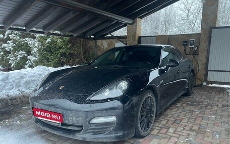 Porsche Panamera II рестайлинг, 2012 год, 2 300 000 рублей, 2 фотография