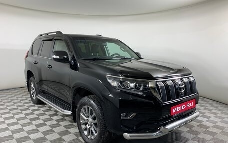 Toyota Land Cruiser Prado 150 рестайлинг 2, 2018 год, 5 700 000 рублей, 3 фотография