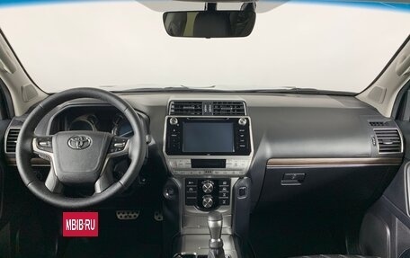 Toyota Land Cruiser Prado 150 рестайлинг 2, 2018 год, 5 700 000 рублей, 13 фотография