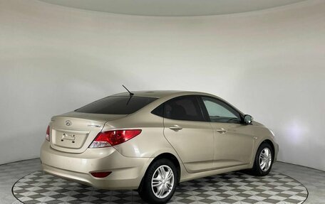 Hyundai Solaris II рестайлинг, 2013 год, 920 000 рублей, 5 фотография