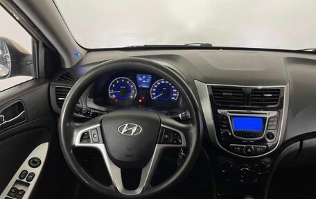 Hyundai Solaris II рестайлинг, 2013 год, 920 000 рублей, 15 фотография