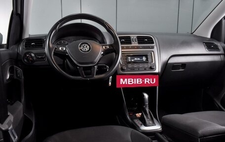 Volkswagen Polo VI (EU Market), 2018 год, 1 379 000 рублей, 6 фотография