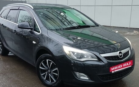 Opel Astra J, 2011 год, 1 220 000 рублей, 3 фотография