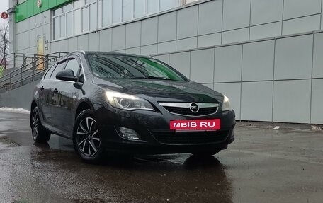 Opel Astra J, 2011 год, 1 220 000 рублей, 18 фотография