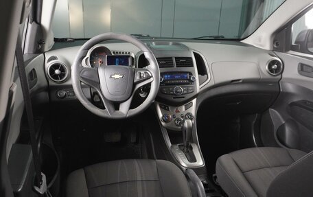 Chevrolet Aveo III, 2013 год, 899 000 рублей, 6 фотография