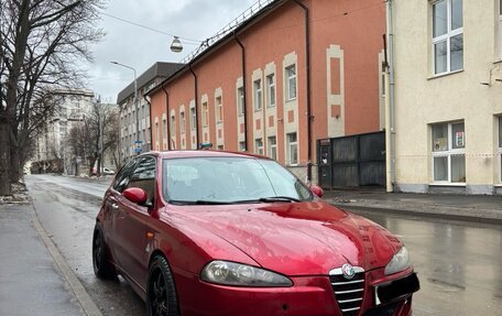 Alfa Romeo 147 I рестайлинг, 2003 год, 600 000 рублей, 4 фотография