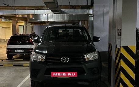 Toyota Hilux VIII, 2015 год, 3 500 000 рублей, 2 фотография