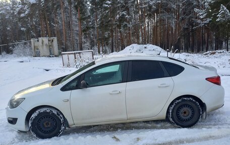 Opel Astra J, 2013 год, 1 100 000 рублей, 2 фотография