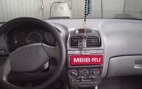 Hyundai Accent II, 2004 год, 360 000 рублей, 13 фотография