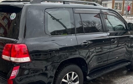 Toyota Land Cruiser 200, 2010 год, 4 500 000 рублей, 3 фотография