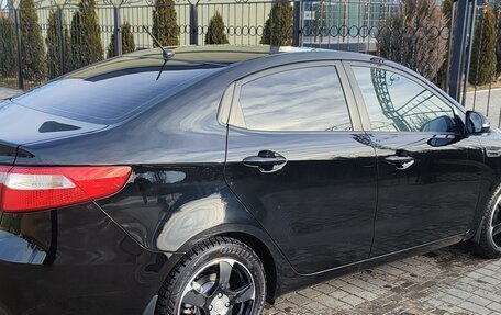 KIA Rio III рестайлинг, 2013 год, 1 050 000 рублей, 4 фотография