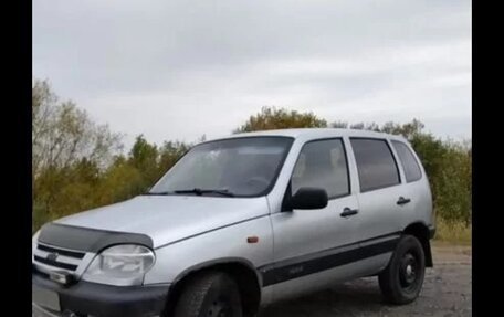 Chevrolet Niva I рестайлинг, 2004 год, 240 000 рублей, 7 фотография