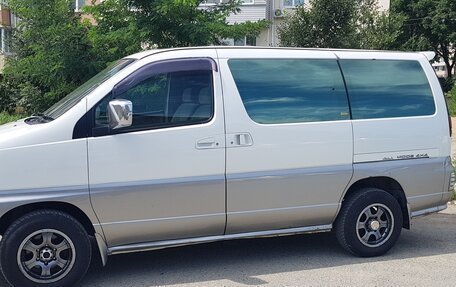 Nissan Elgrand I, 1999 год, 750 000 рублей, 5 фотография