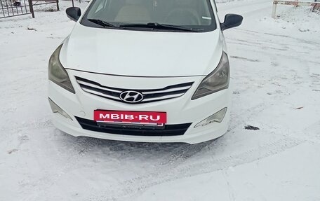 Hyundai Solaris II рестайлинг, 2015 год, 580 000 рублей, 6 фотография