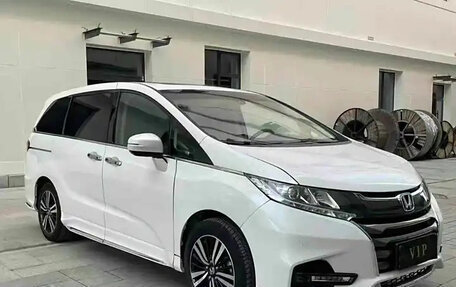 Honda Odyssey IV, 2021 год, 3 100 000 рублей, 4 фотография