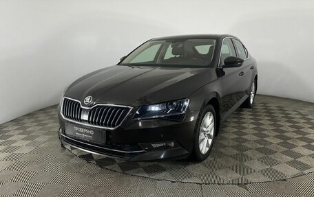 Skoda Superb III рестайлинг, 2018 год, 1 790 000 рублей, 1 фотография