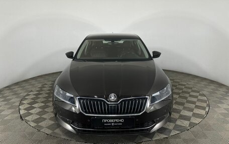 Skoda Superb III рестайлинг, 2018 год, 1 790 000 рублей, 2 фотография