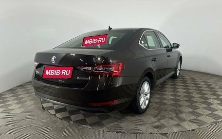 Skoda Superb III рестайлинг, 2018 год, 1 790 000 рублей, 6 фотография