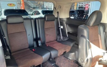 Toyota Alphard III, 2011 год, 2 100 000 рублей, 29 фотография