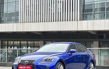 Lexus IS III, 2019 год, 3 650 000 рублей, 3 фотография