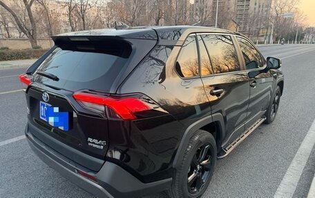 Toyota RAV4, 2022 год, 2 840 000 рублей, 3 фотография