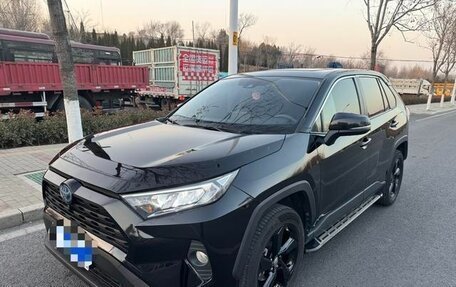 Toyota RAV4, 2022 год, 2 840 000 рублей, 10 фотография