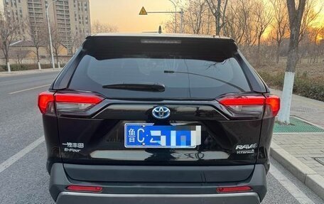 Toyota RAV4, 2022 год, 2 840 000 рублей, 5 фотография