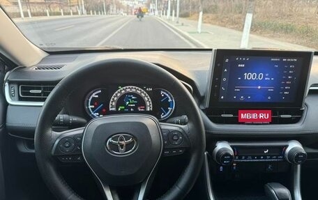 Toyota RAV4, 2022 год, 2 840 000 рублей, 12 фотография