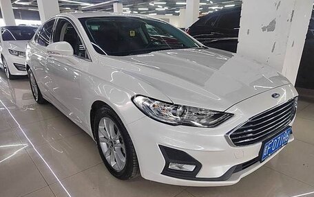 Ford Mondeo V, 2021 год, 1 515 000 рублей, 2 фотография