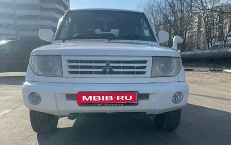 Mitsubishi Pajero iO, 1999 год, 415 000 рублей, 3 фотография