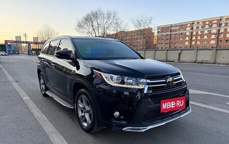 Toyota Highlander III, 2021 год, 3 500 000 рублей, 3 фотография