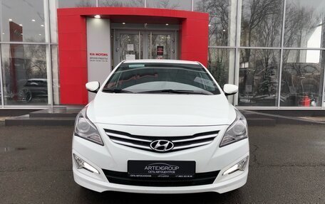 Hyundai Solaris II рестайлинг, 2015 год, 1 247 000 рублей, 2 фотография