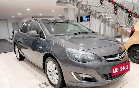 Opel Astra J, 2013 год, 950 000 рублей, 6 фотография