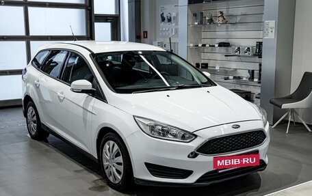 Ford Focus III, 2017 год, 898 000 рублей, 3 фотография