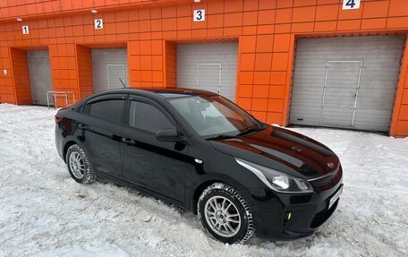 KIA Rio IV, 2018 год, 1 260 000 рублей, 2 фотография