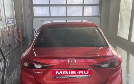 Mazda 3, 2015 год, 1 100 000 рублей, 2 фотография