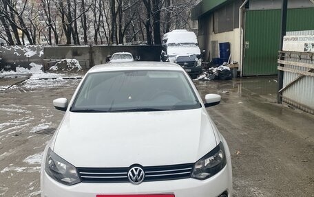 Volkswagen Polo VI (EU Market), 2012 год, 750 000 рублей, 2 фотография