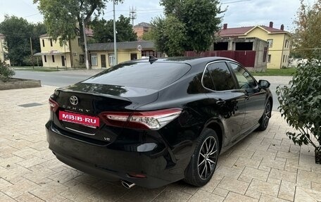 Toyota Camry, 2021 год, 2 990 000 рублей, 8 фотография