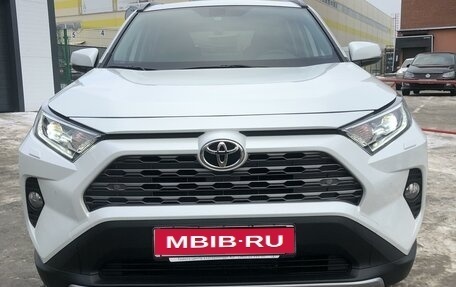 Toyota RAV4, 2021 год, 4 500 000 рублей, 1 фотография