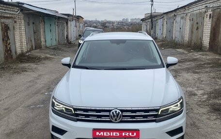 Volkswagen Tiguan II, 2018 год, 2 750 000 рублей, 1 фотография