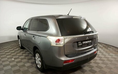 Mitsubishi Outlander III рестайлинг 3, 2012 год, 999 000 рублей, 8 фотография