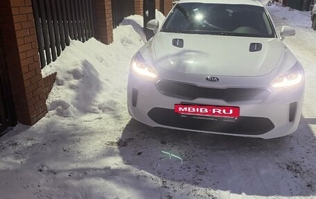 KIA Stinger I, 2018 год, 2 600 000 рублей, 12 фотография