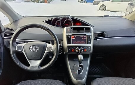 Toyota Verso I, 2013 год, 1 729 000 рублей, 16 фотография