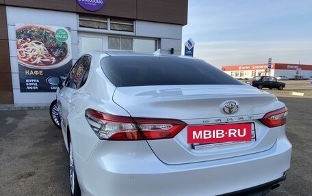 Toyota Camry, 2019 год, 3 300 000 рублей, 4 фотография